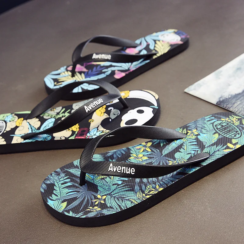 

Men's Summer Flip Flops Soft Cushioned Sole Non-Slip Sandals for Teen Boys Youth Beach/Casual/Outdoor Walking Travel Pool Slides