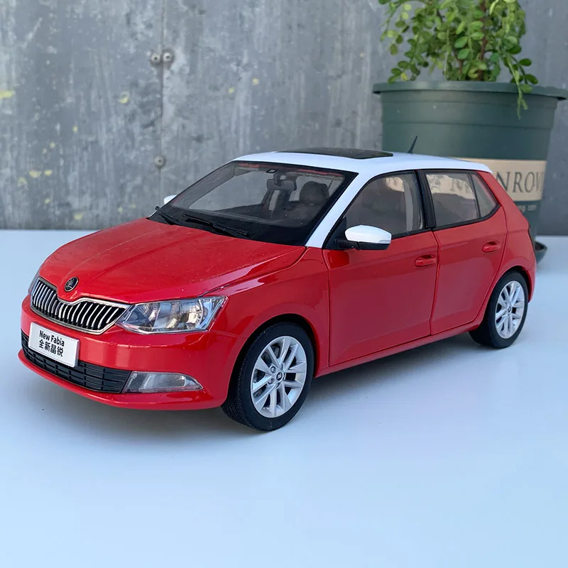 1:18 Original Scale Model,Skoda New Fabia,diecast model for collection and display