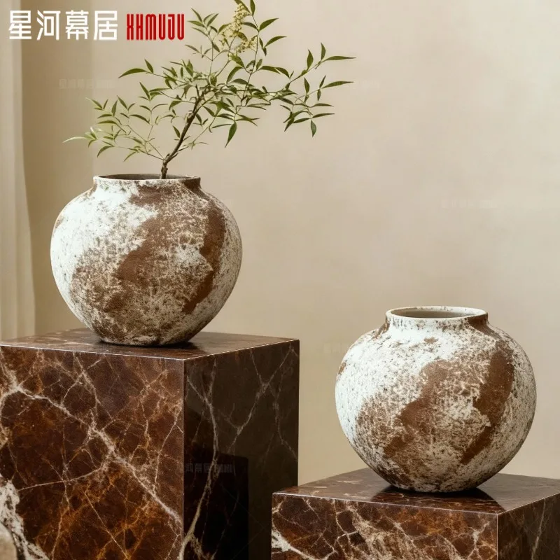 

Song Dynasty aesthetics high-end sense vase high-end light luxury medium and ancient style Jingdezhen ceramic pot handmade art s