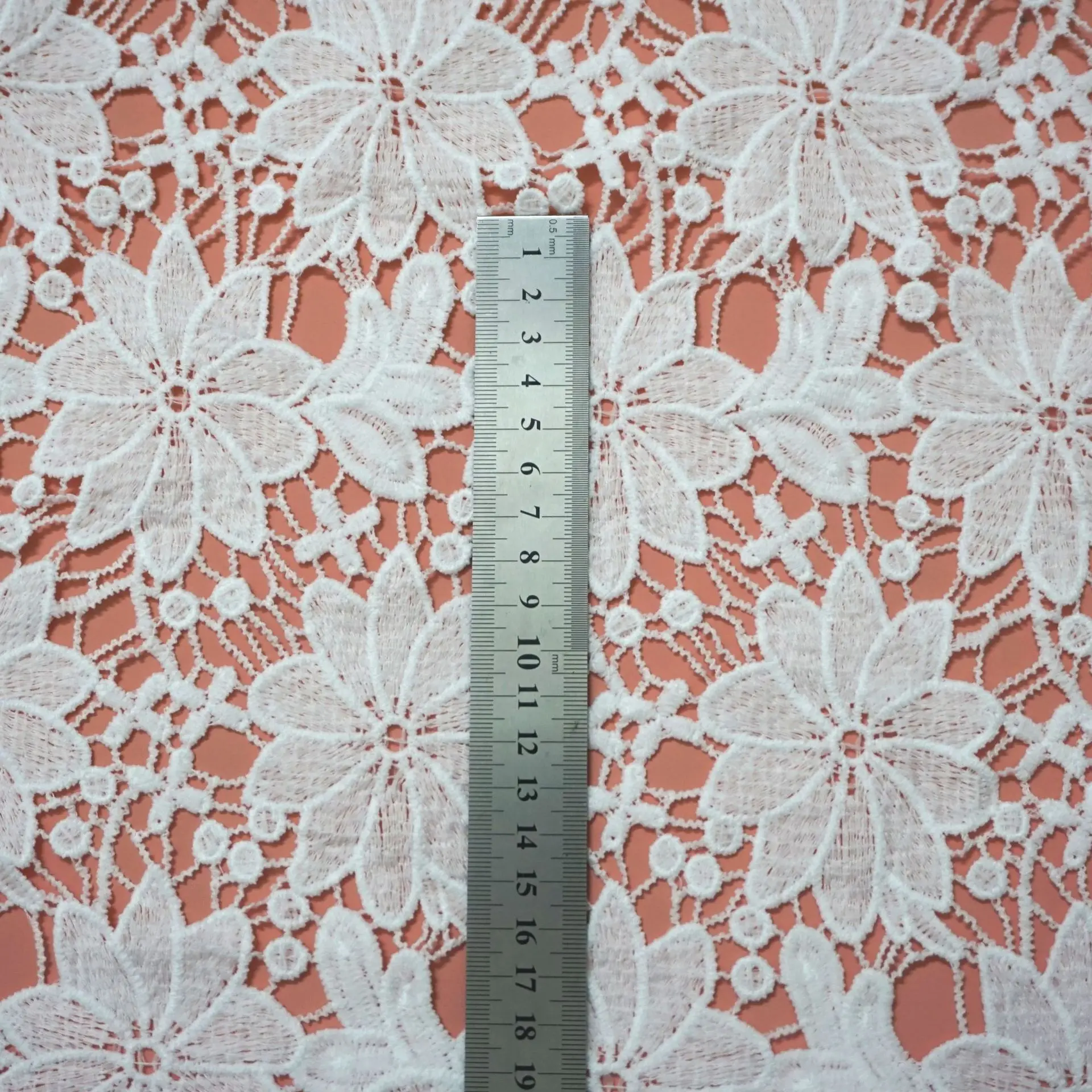 High Quality Lace Fabric Bridal Dress Lace Fabric 130 cm Width Flower Leaves Shape Lace for Special Occasion Dress