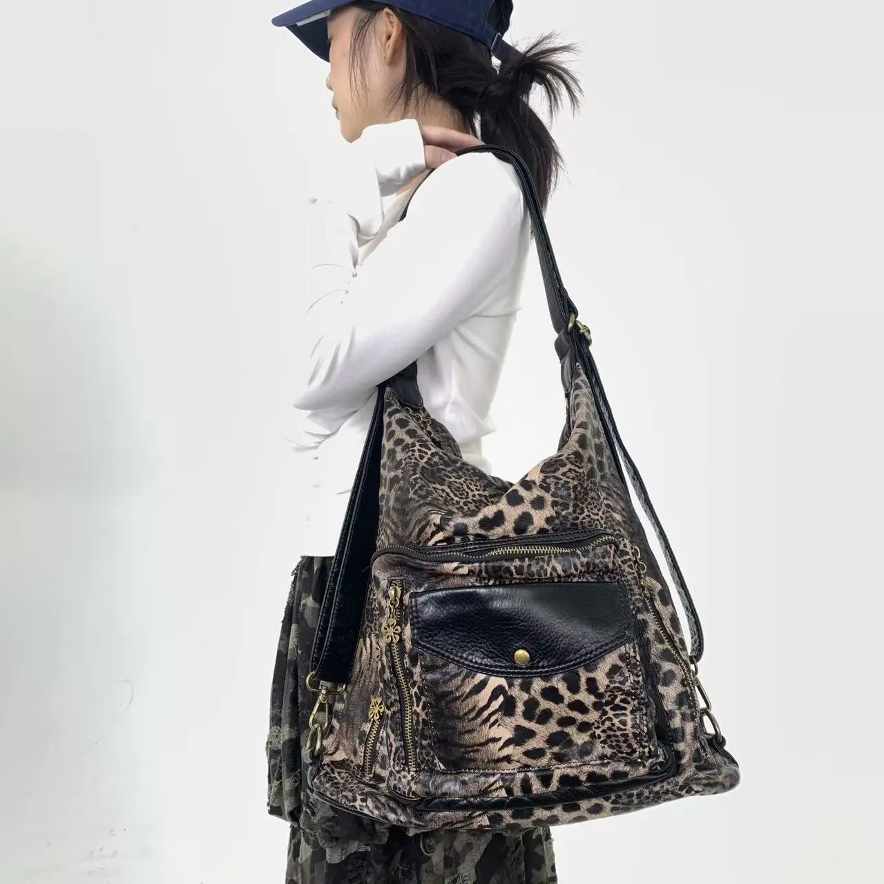 

Сумка через плечо с леопардовым принтом в стиле Y2K, вместительный многофункциональный рюкзак, новинка 2026 года, женская сумка-кроссбоди