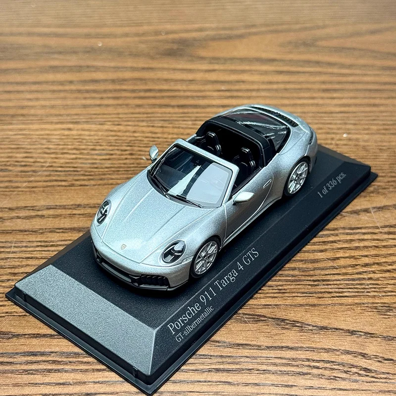 Minichamps 1:64 911 992.2 Gt3 Targa 4 Gts, Simulation Miniature en alliage moulé sous pression, modèle de voiture de sport statique, jouets personnalisés, cadeaux, en Stock