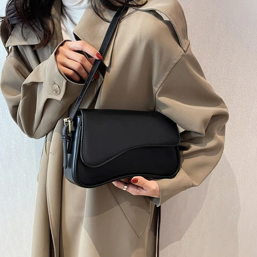 

2025 New Headless Underarm Bag Fashion Solid Color Artistic Stick Bag Simple Maillard Series Women's Single Shoulder Crossbody