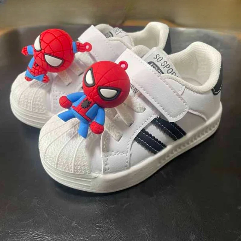 Disney scarpe per bambini ragazzi e ragazze Cartoon Spiderman scarpe Casual Toddler Cute Mickey scarpe antiscivolo scarpe da ginnastica per bambini