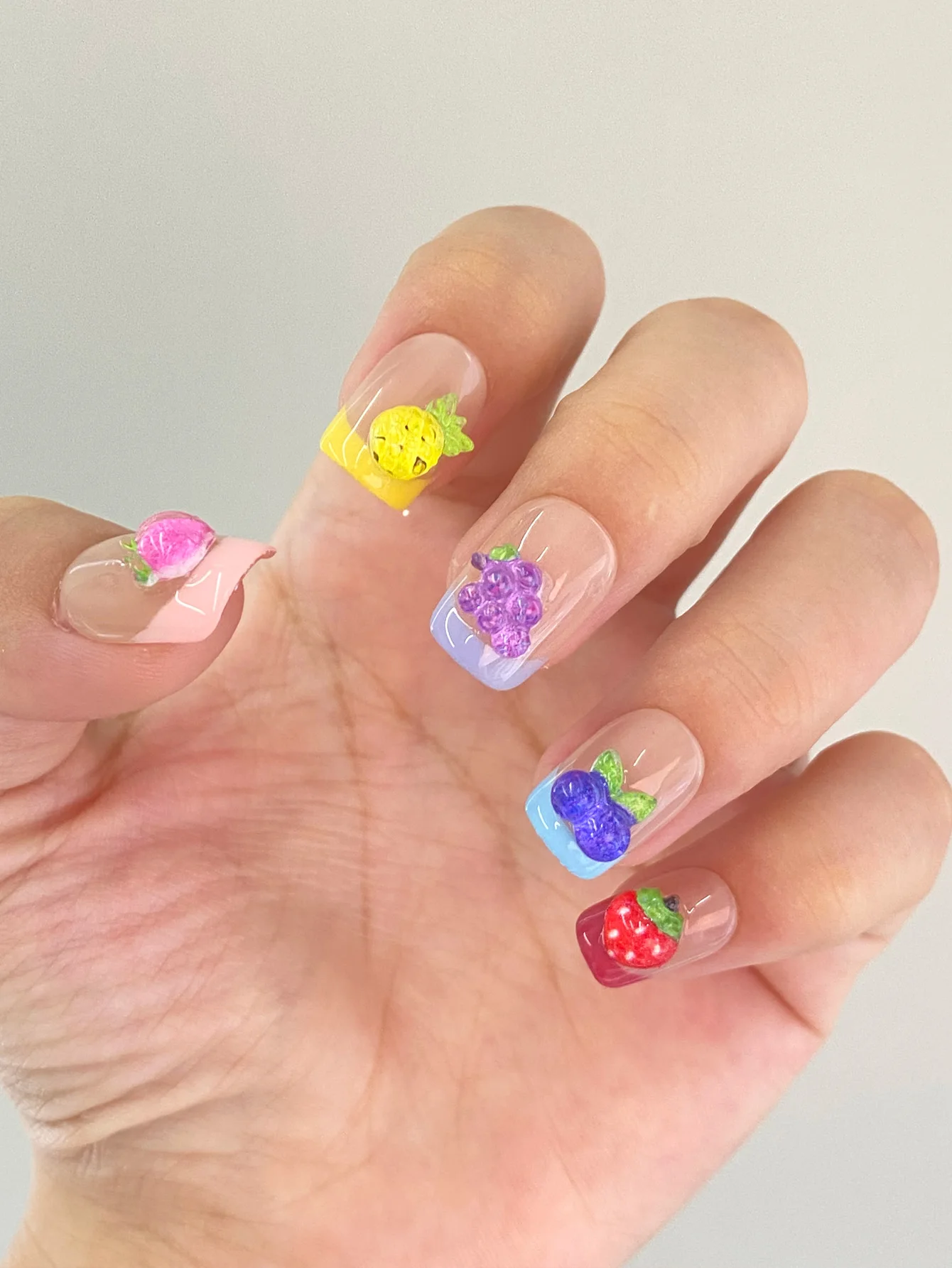100 Uds mezcla agua melón fresa estilo coreano dijes para decoración de uñas 3D plátano piña uvas arándano resina accesorios para uñas