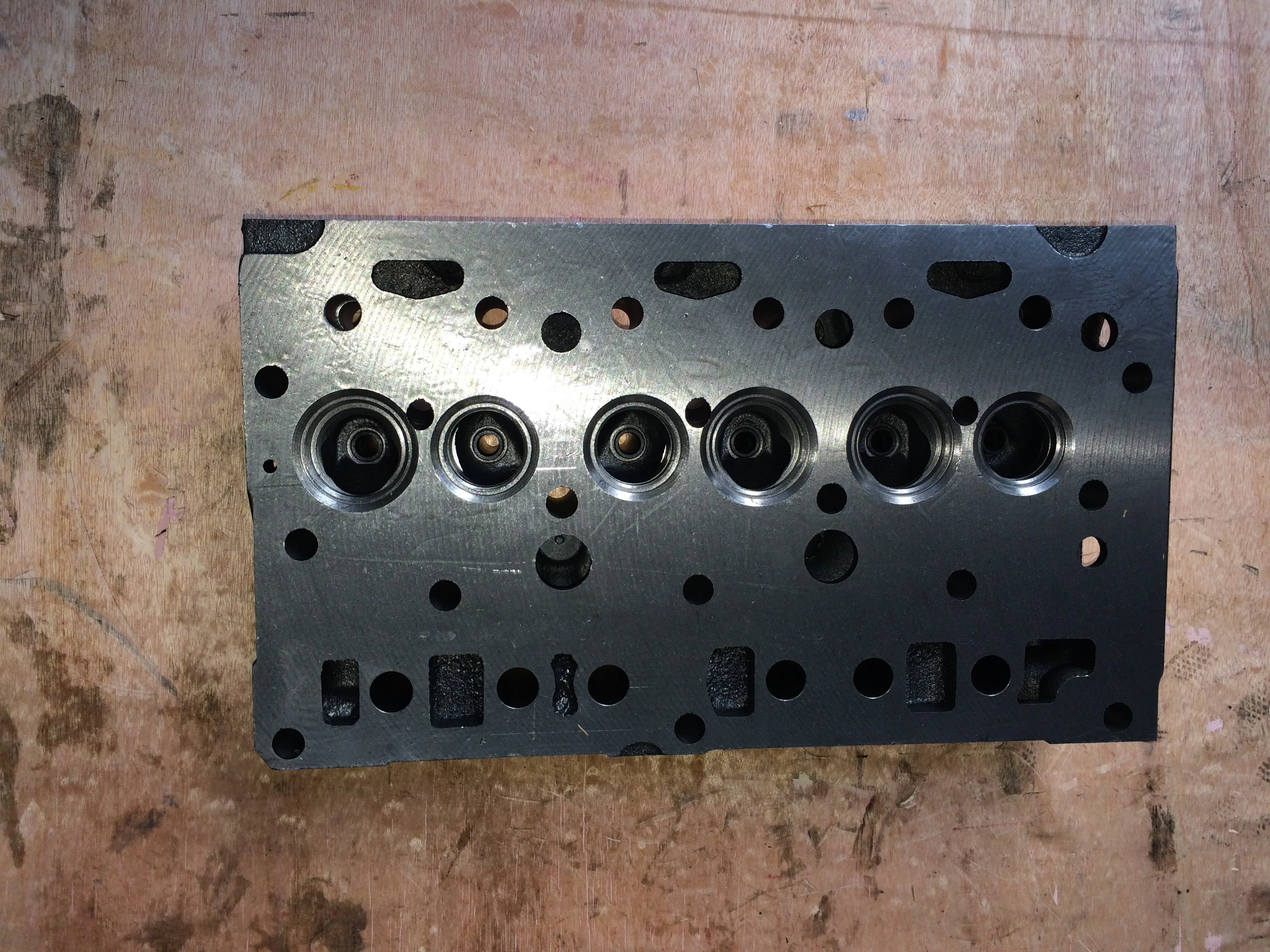 【2026 Hot Selling】Cylinder Head ZZ80082 for 240/D3.152