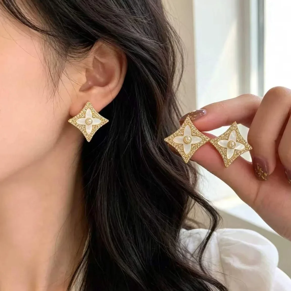 Vintage Gold Star Earrings Pave Diamond Border With Four Point Star Look Elegant Jewelry Gifts For Women Daily Summer Vacation
