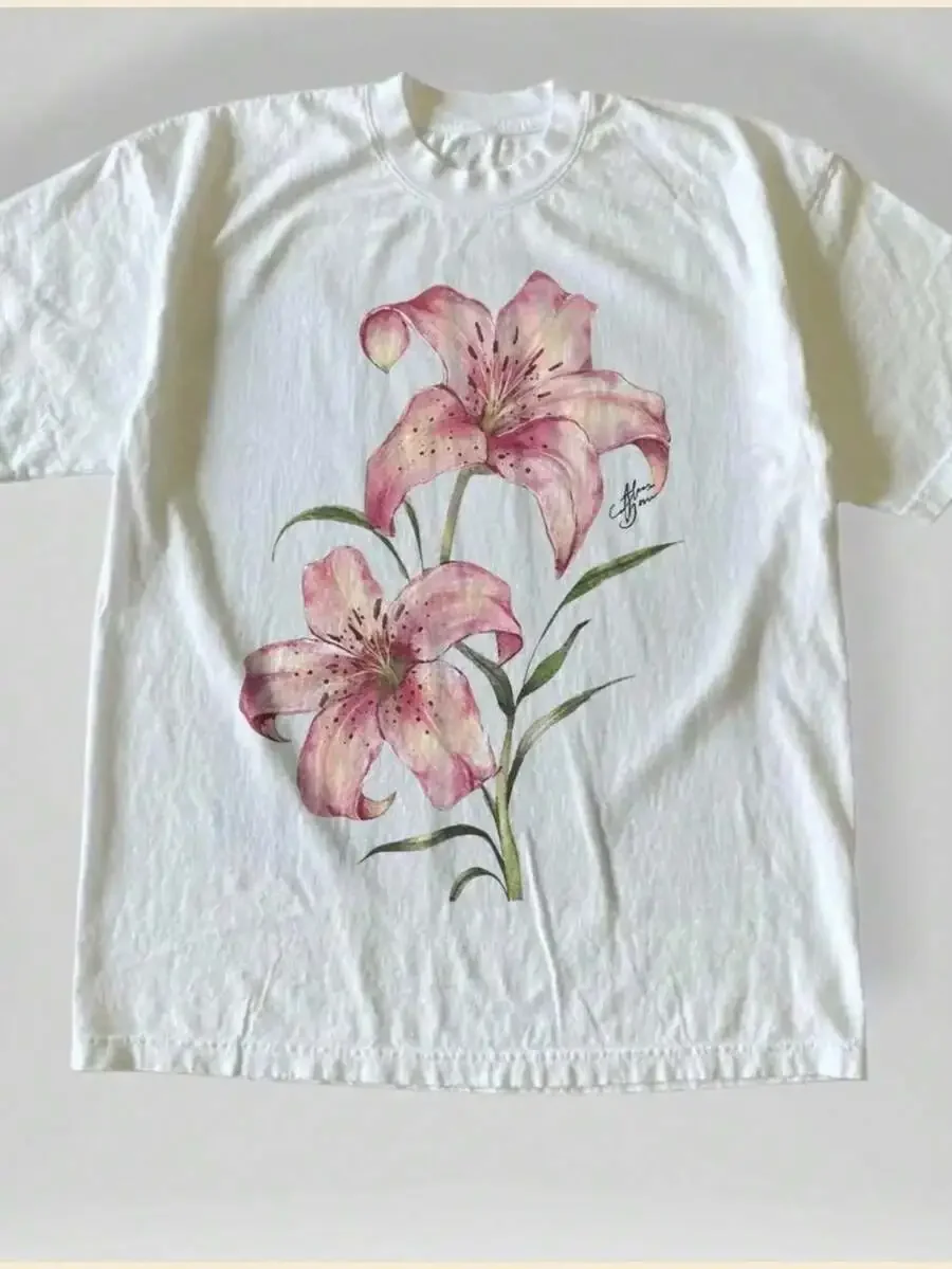Graphic T Shirt Women Pink Lily Floral Print Cottagecore Aesthetic Clothes Vintage Botanical Art Crew Neck Short Sleeve Cotton Casual Loose Tops Summer Streetwear