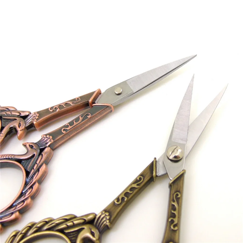 Vintage Peacock-shaped Stainless Steel Pointed Embroidery Scissors Thread Cutting DIY Handmade Multifunctional Sewing Scissors