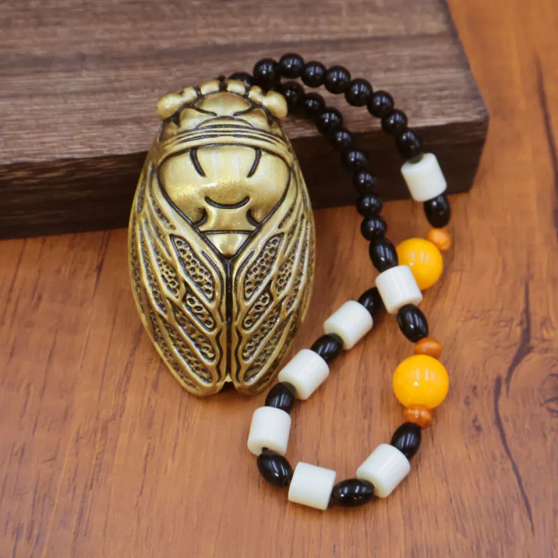 

Brass Golden Cicada Hand Pieces Hand Toy Carry-on Crafts Make a Great Coup Plaything Know Solid Study Desktop Ornaments