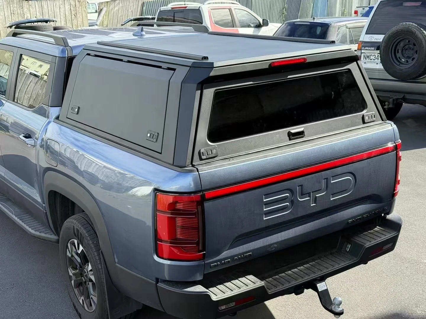 

Dream Garage Reliable Quality Fast Shipping Truck Canopy Solid Heavy Duty Stable Pickup Topper Top Hard Cover For Silverado BYD