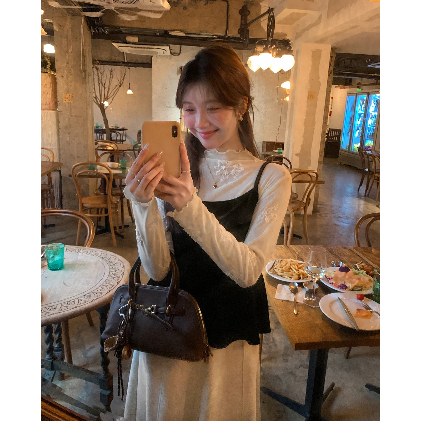 

Комплект Sisilyon: Бархатный топ с вышивкой и романтическим цветочным принтом, длинные рукава, высокая талия, для прогулок