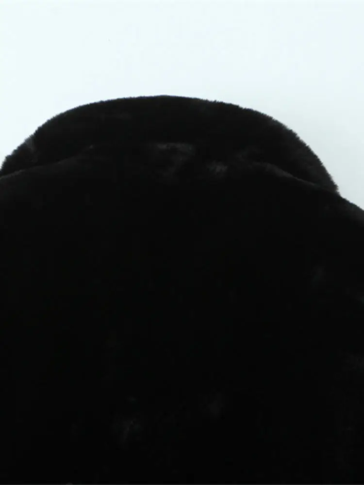 معطف نسائي أسود ذو طية صدر السترة من الفرو الصناعي موضة رقبة على شكل v وأكمام طويلة معاطف فضفاضة دافئة فروي 2026 ملابس خارجية للشتاء اليومي للتنقل #1