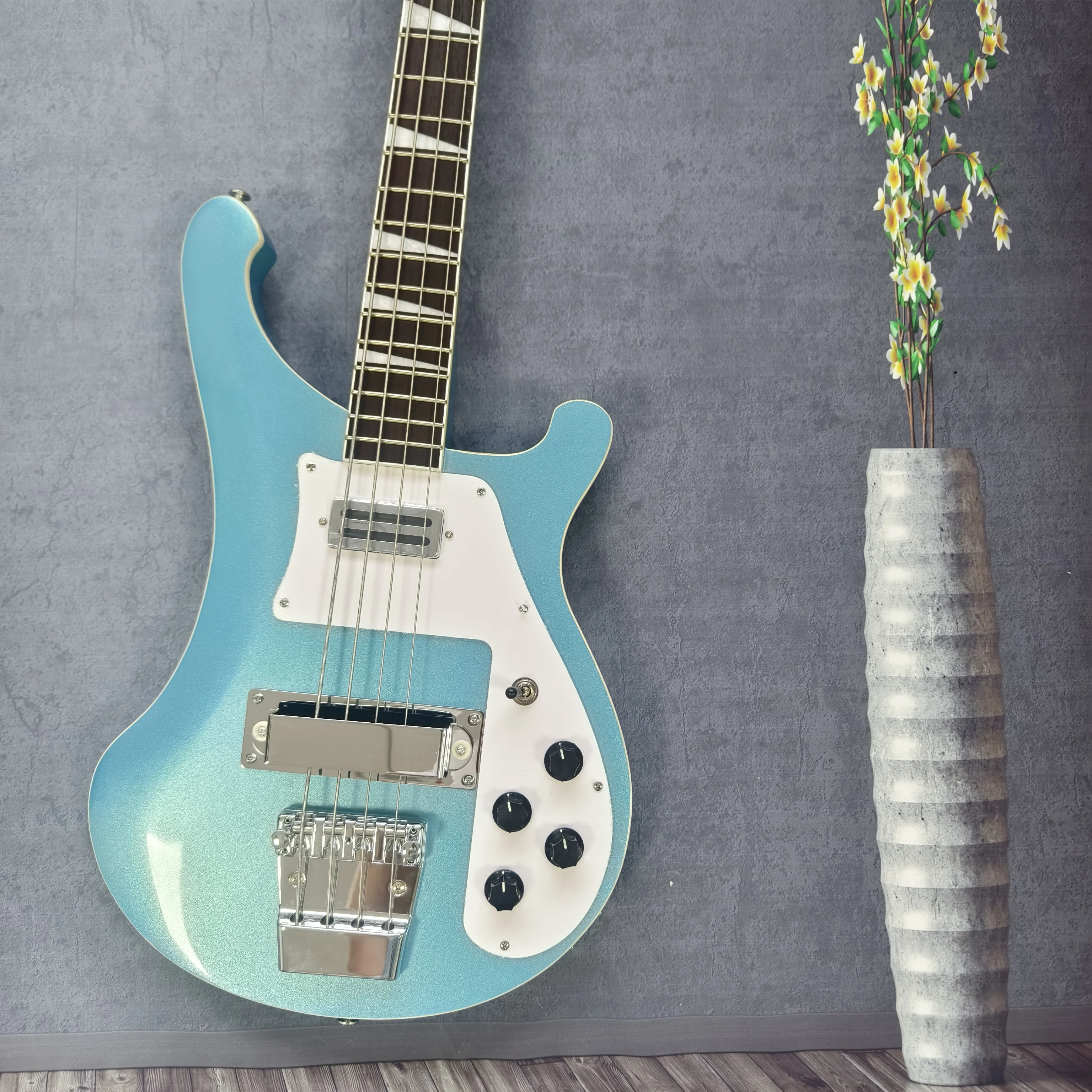 

Электрогитара Metallic BASS Blue с хромированной фурнитурой, из США, тематический подарок, бесплатная доставка