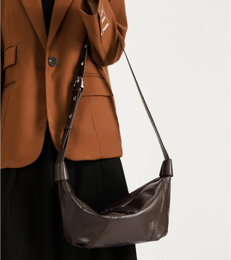 

Women Natural Cowhide Leather Dumpling Bag For Ladies Casual Minimalist Adjustable Crossbody Hobos Bag Commuter Bag Accessories