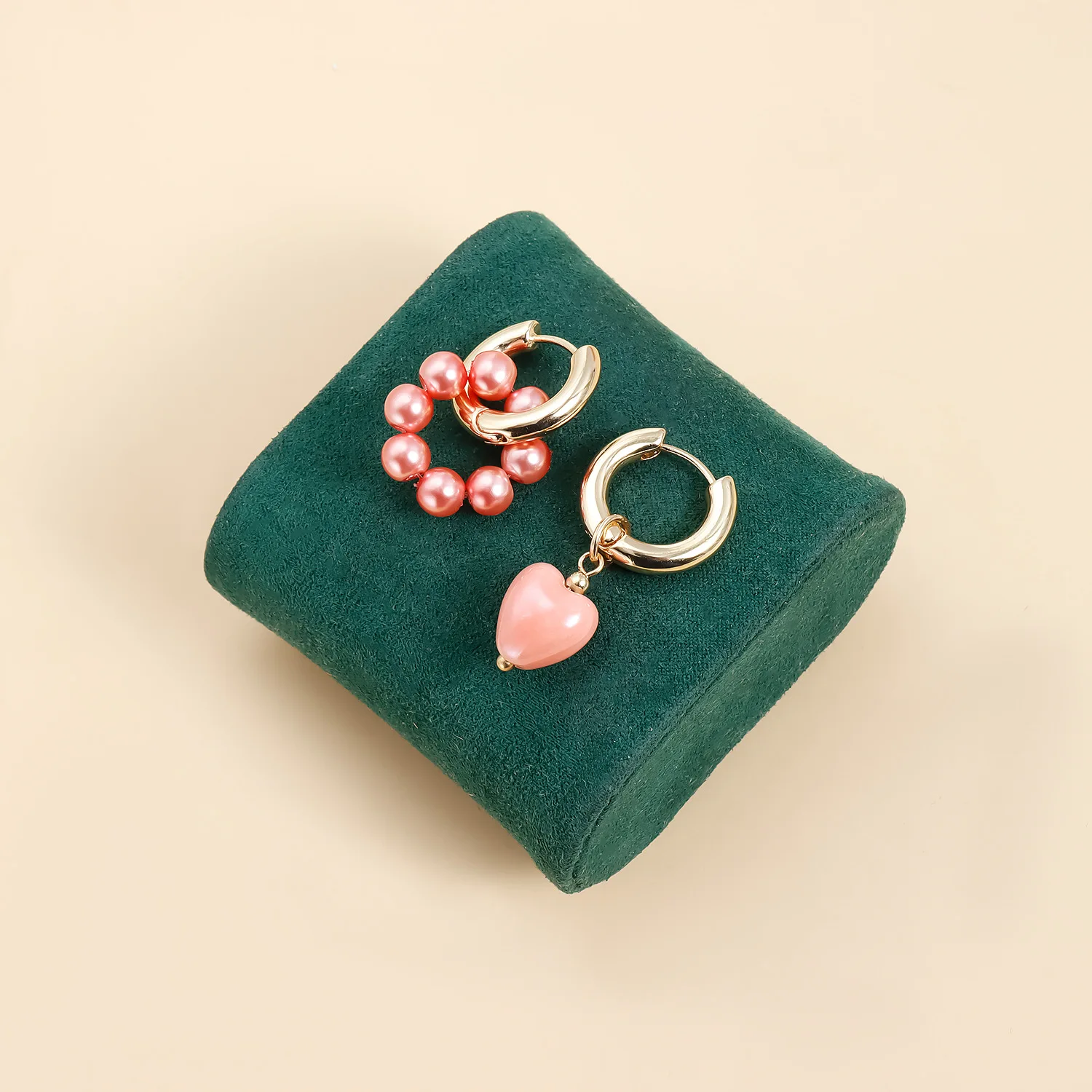 Retro Creativity Irregular Pink Ceramic Love Heart Pendant Earrings for Women Geometric Asymmetric Eaarings Party Jewerly Gift