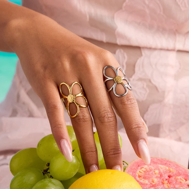 PRISCA | Metal Flower Gold Palted Ring Stainless Steel Women Cute Jewelry Bithday 18k Gold Plated Vintage 2025