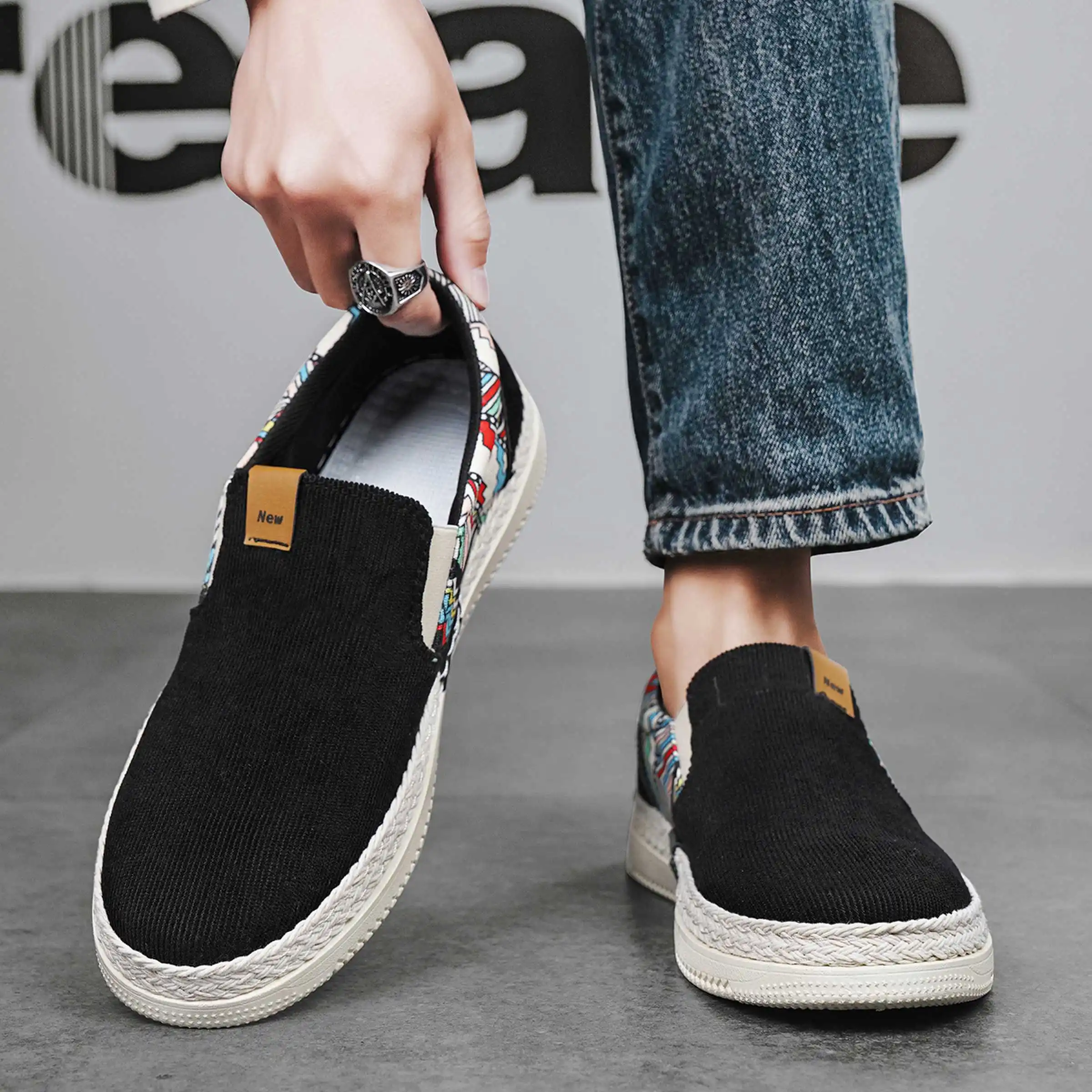 Men's 2024 Summer New Lightweight Soft Sole Breathable Slip-On Driving Shoes Walking Men Casual Shoes Male Loafer Plimsolls