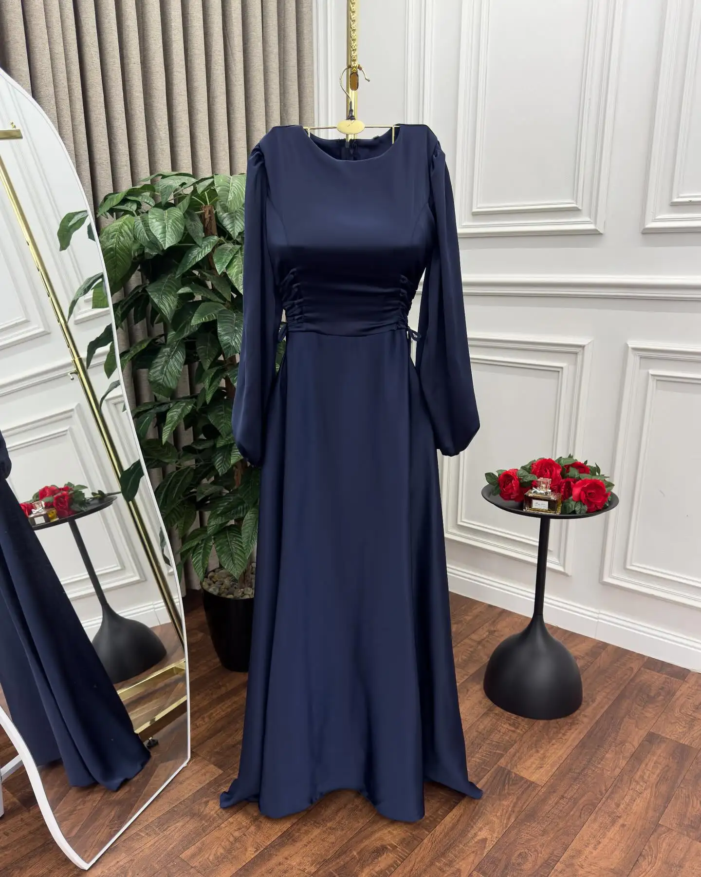 Gaun Malam Sabuk Lengan Panjang Satin Leher-o Klasik Kustom Lipatan Temperamen Biru Vestido De Festa Vestido De Noche