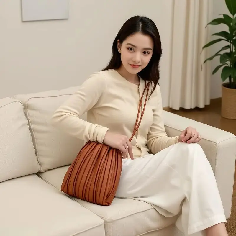 

Spring And Summer New Korean Version Niche Design Candy Color Magnetic Small Square Bag Woven French Pleated Texture Bag Women