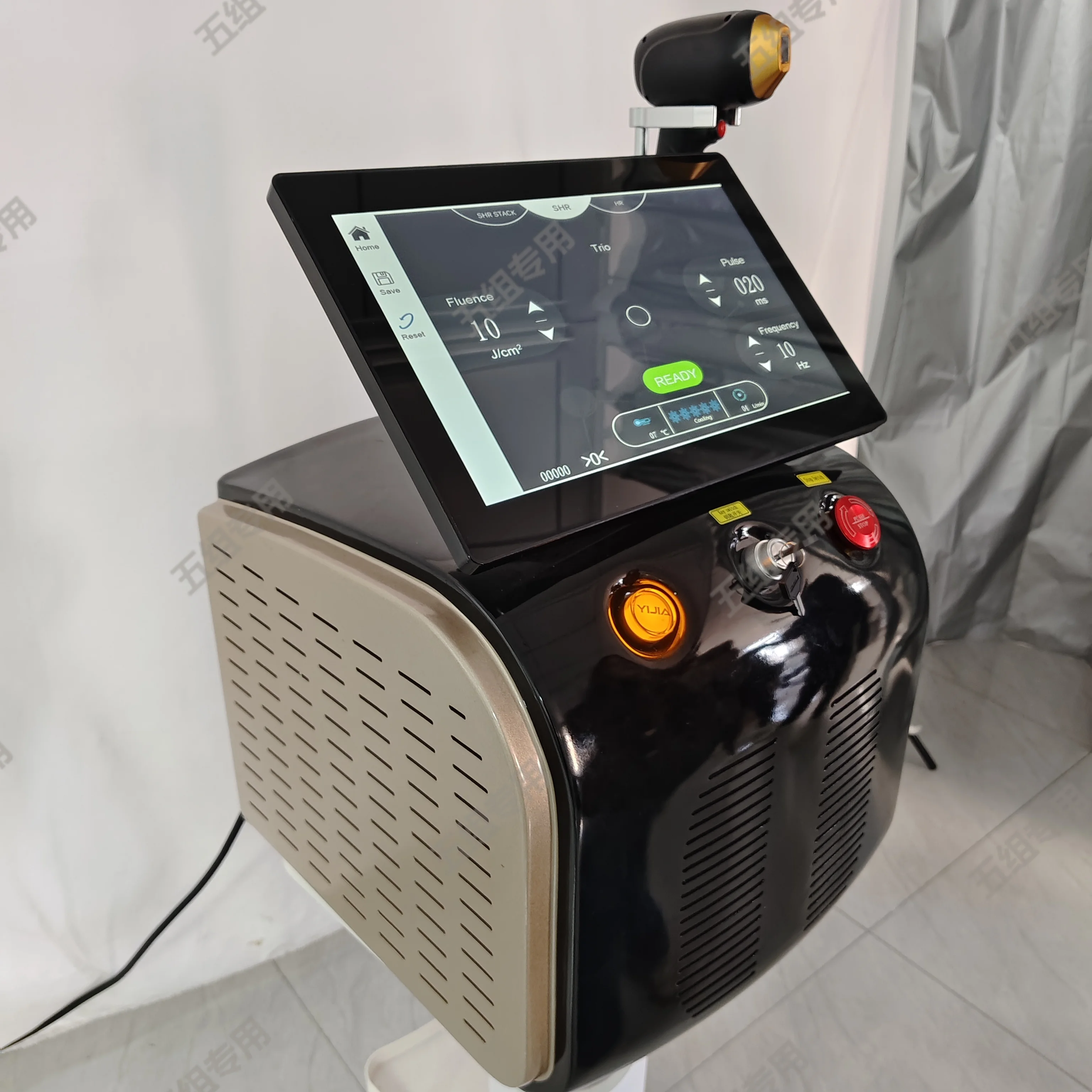 

Soprano Titanium Ice Platinum Diode 755 808 1064nm 3 Wavelength Laser ND:YAG Machine Painless Hair Removal Machine 2025