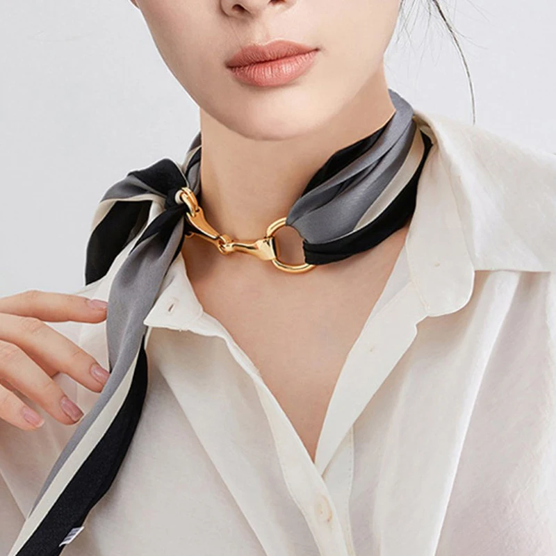 Hot Women Shawl Ring Clip Scarves Fastener Crystal Silk Scarf Buckle Brooch Wedding Fashion Jewelry Female Classic Gift