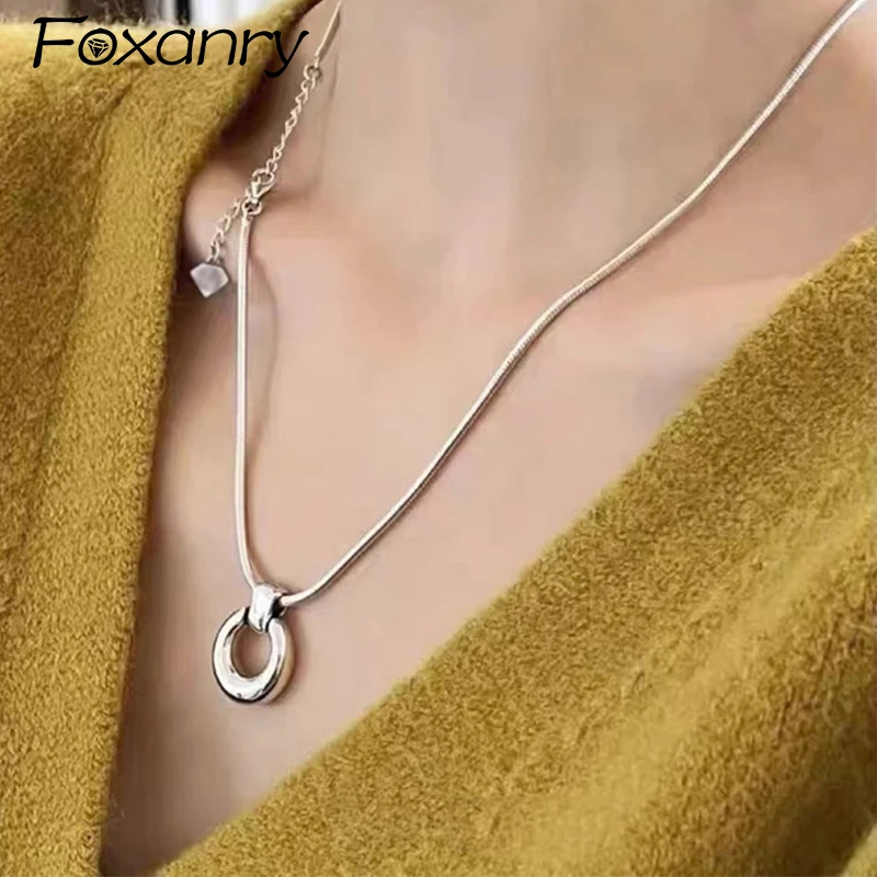 Foxanry 1 Pc Hollow Round Pendant Necklace For Women Girls New Fashion Simple Creative Sweater Chain Jewelry Accessories Gifts