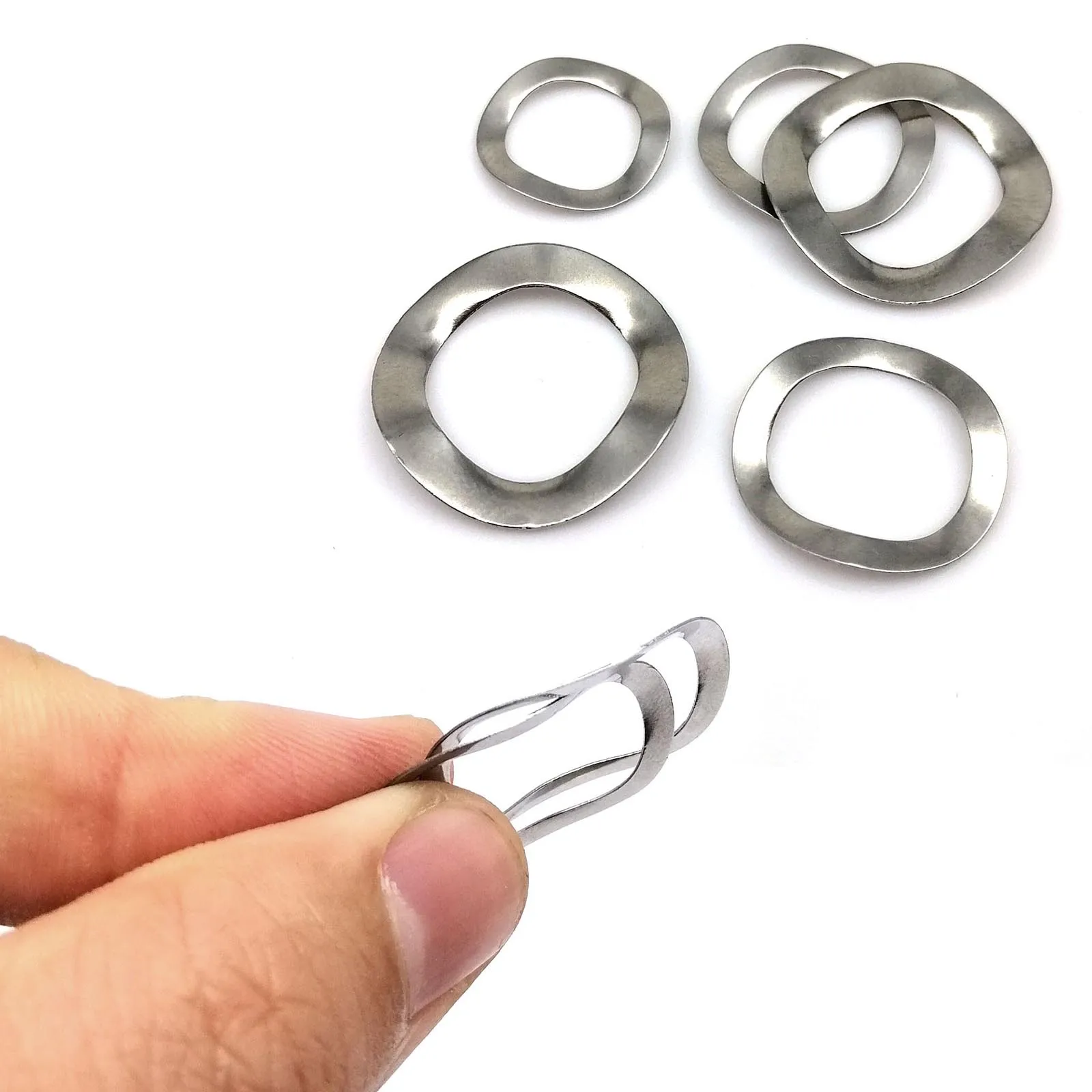 25/50/100pcs M3 M4 M5 M6 M8 M10 M12 M14 M16 to M25 304 Stainless Steel Bearing Shafts Three Wave Crest Type Spring Washer Gasket