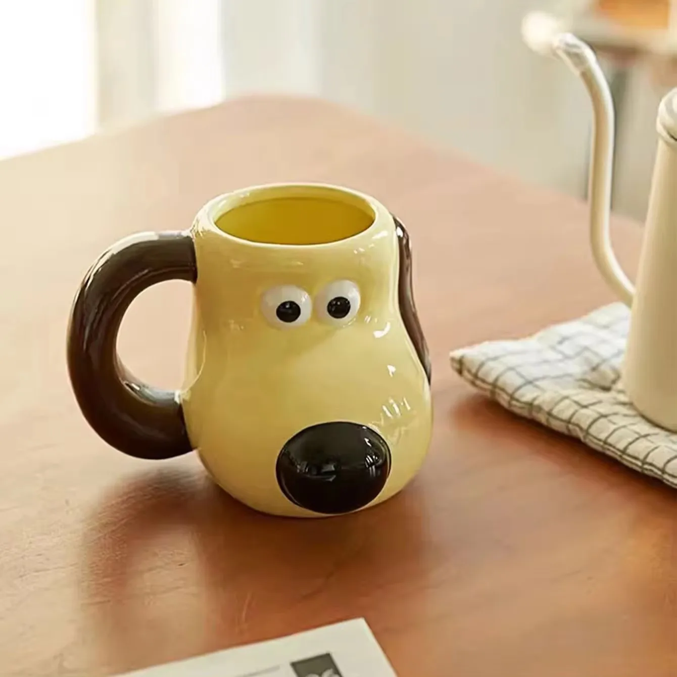 A 520ml large capacity paw dog ceramic mug cartoon creative coffee cup office drinking cup household cup suitable for children\'s