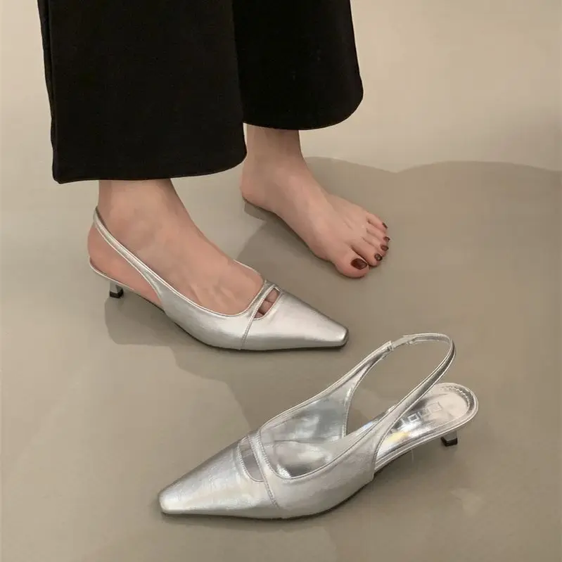 

Летние модные босоножки на высоком каблуке, минимальные изысканные однотонные женские тапочки с острым носком, элегантное праздничное платье, женская обувь