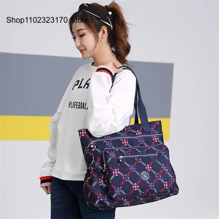 Simple Commuting Large Capacity Casual Multi Compartment Single Shoulder Handbag for Women