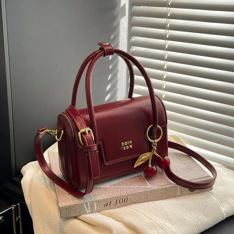 

Luxury High-End Diaper Bag For Women Crossbody Handbag Designer Leather Tote Large Capacity Vintage Letter Logo Minimalist