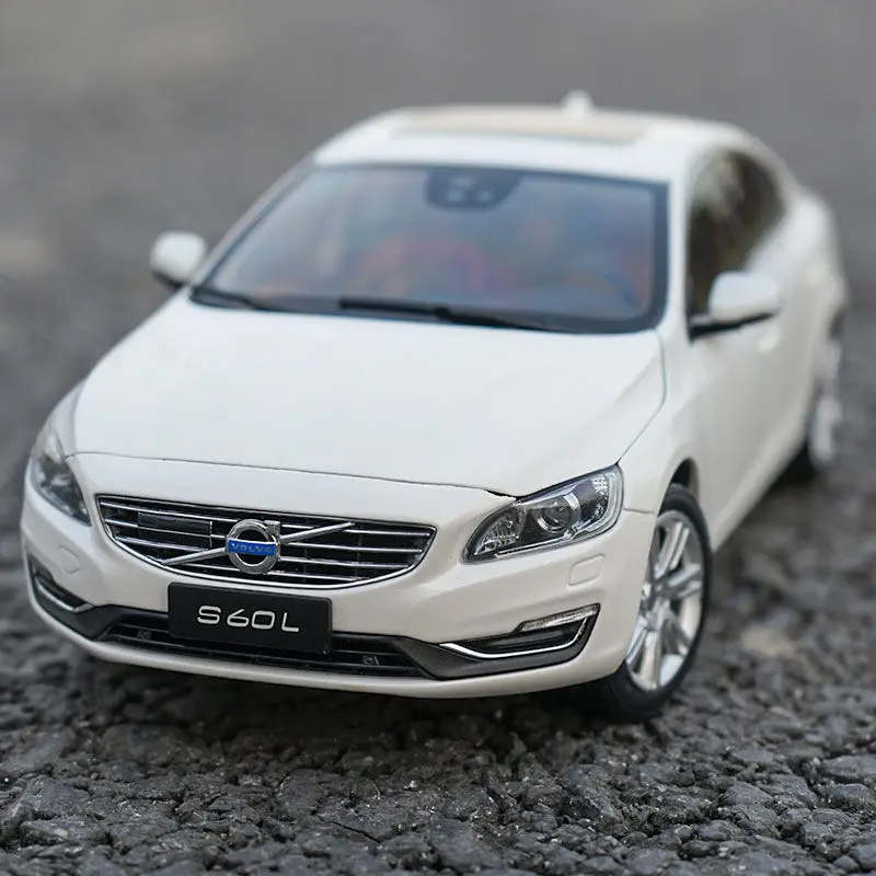 1:18 Volvos S60 S60L Alloy Car Model Diecasts Metal Vehicles Car Model High Simulation Collection Childrens Toys Gift Decoration