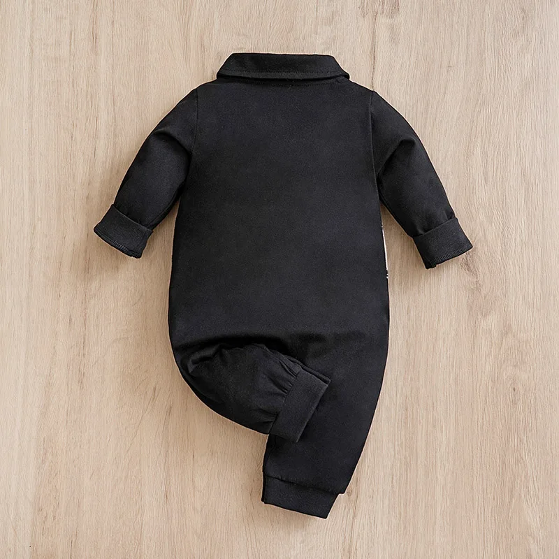 Newborn Baby Boy Clothes Black baby onesie with khaki check print One-piece cotton gentleman\'s spring and autumn pajamas