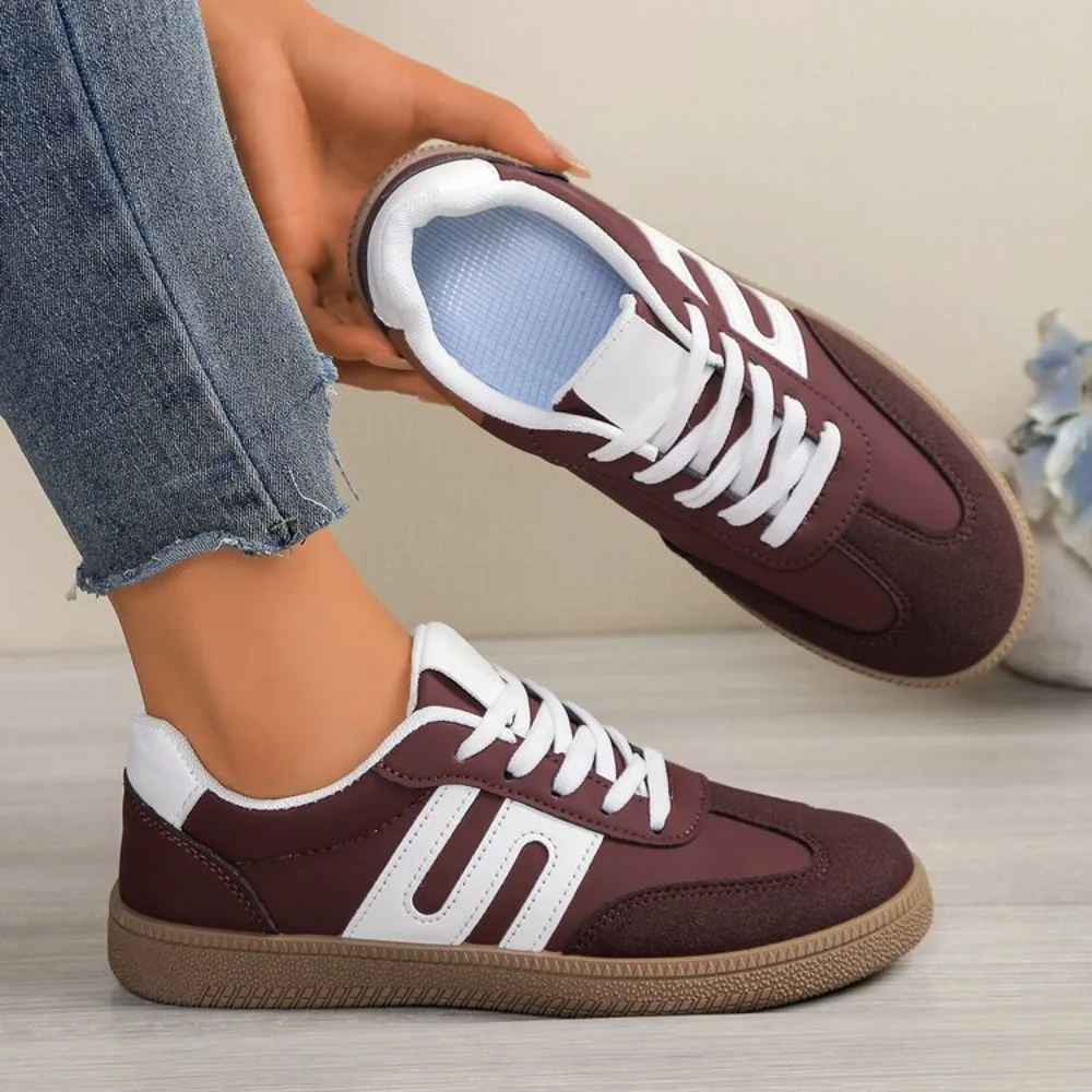 Fashion Black White Striped Flat Sneakers Women Lightweight Lace Up Sports Shoes Woman Non Slip Breathable Casual Sneakers