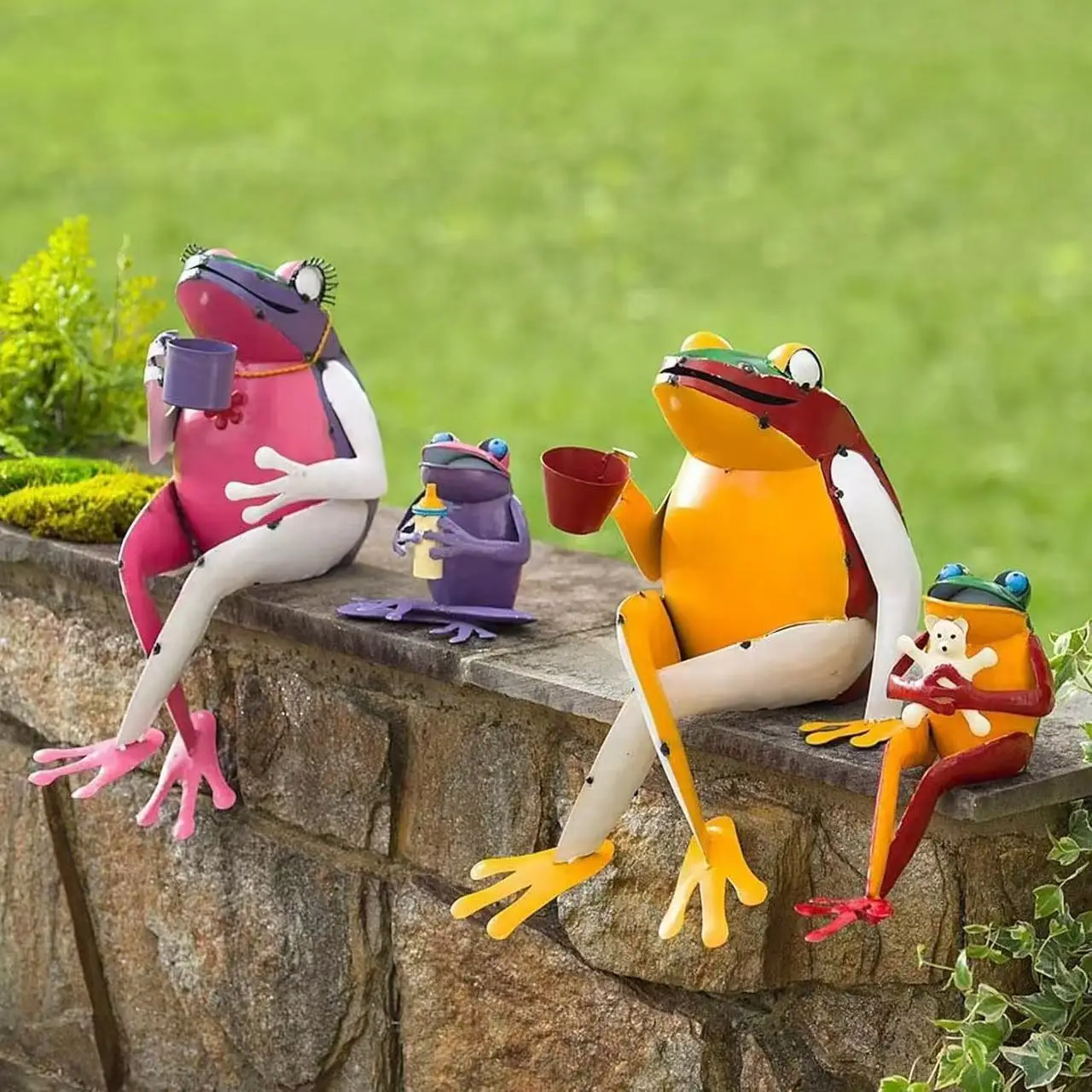 Nueva decoración de estatua de jardín de rana de café, adornos familiares de rana de arte de hierro, estaca de jardín de animales, decoración de jardín de patio de hierro de metal