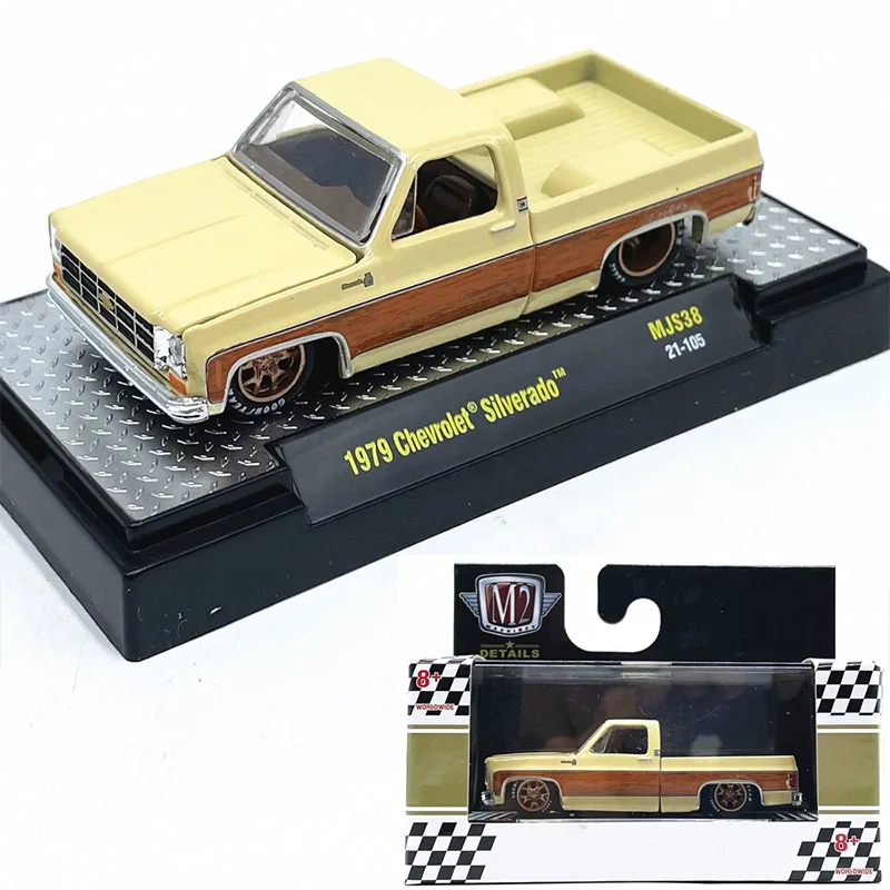 

1:64M2 Car Model 1979 Pickup Truck Simulation Alloy Car Model Collection Brand New Gift with Packaging