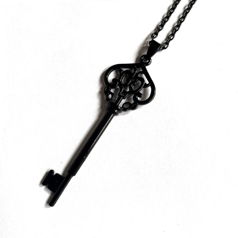 Punk Fashion Black Retro Hollowed-out Totem Crown Pattern Key Pendant Necklace for Women Men Hallowmas Collar Chain Jewelry Gift