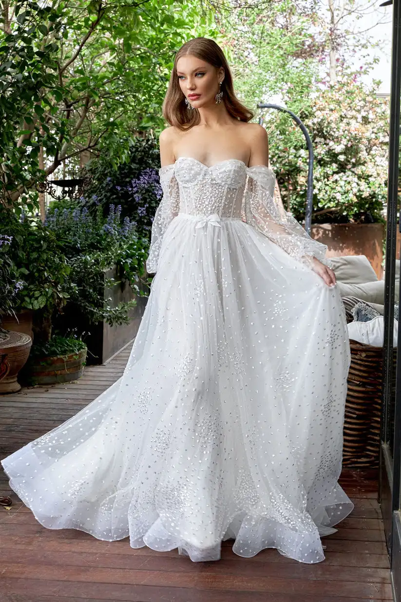 Customized Exquisite Sweetheart Half Sleeve Wedding Dresses Fashion Lace Open Back Tulle Rhinestones Floor Length Bridal Gowns