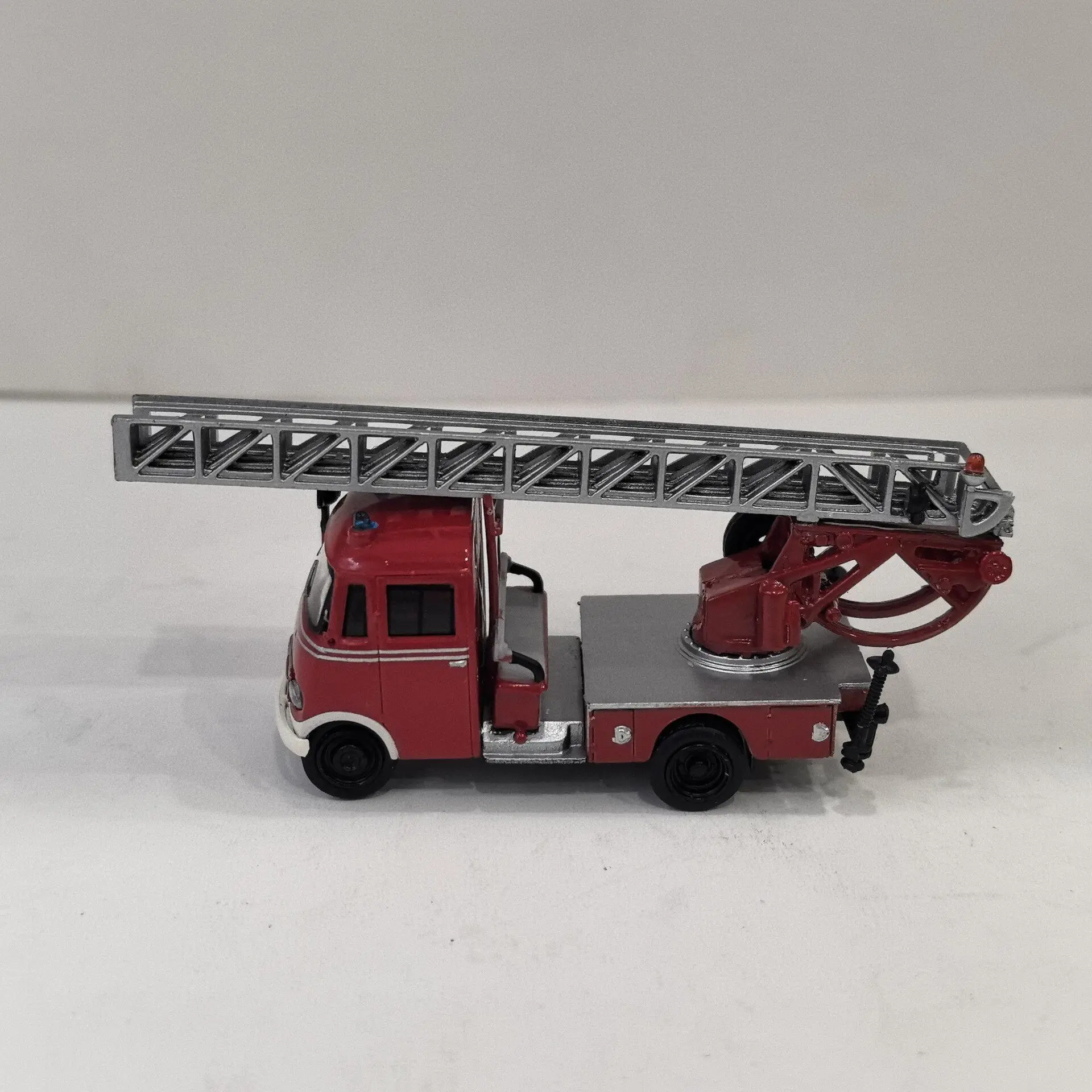 Box Old BREKINA HO 1/87 Scale BENZ MB L 319 DL 18 Fire Truck 25 Plastics Car Model view 2