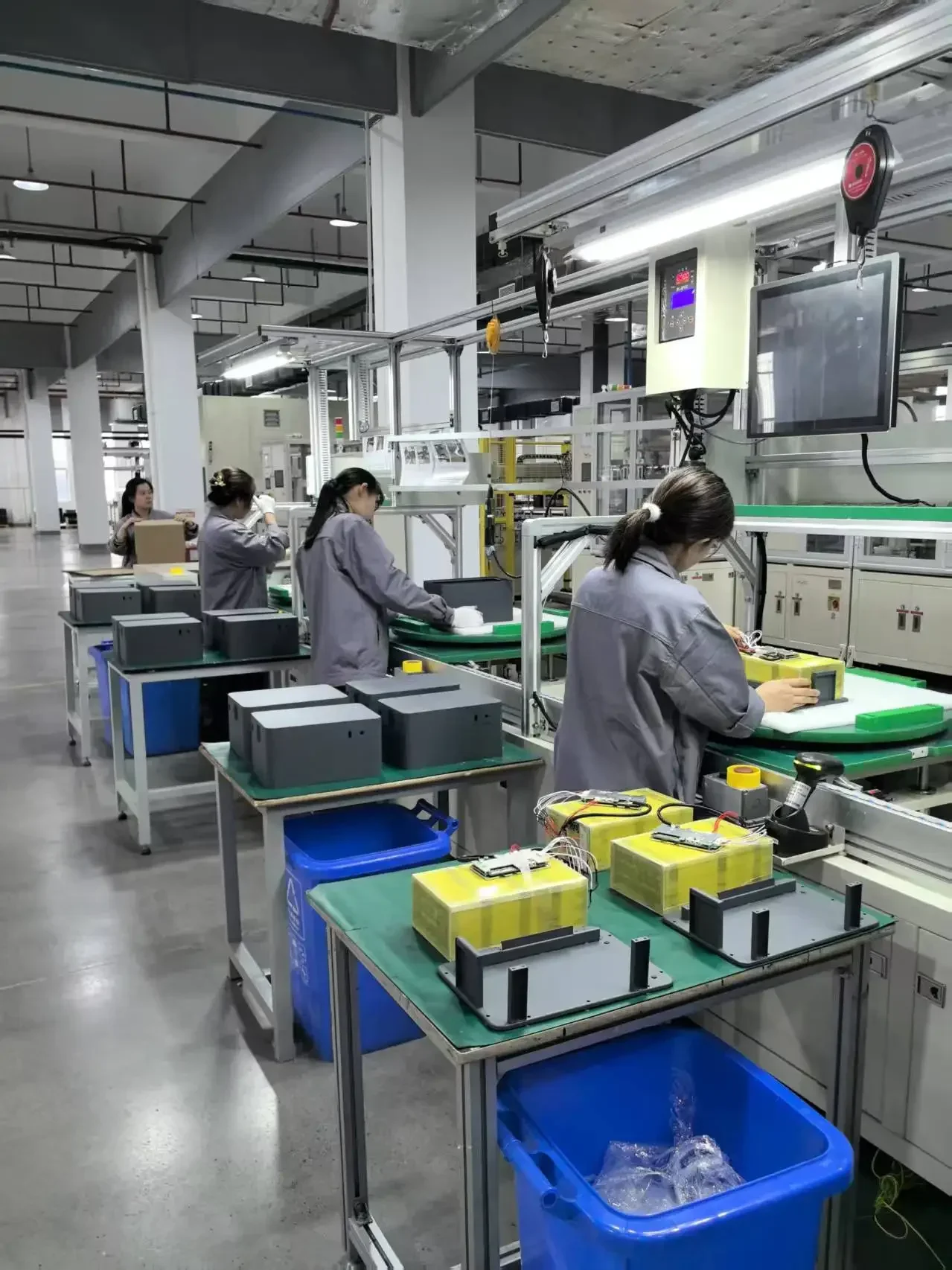 低価格 1200w バルコニー ポータブル エネルギー貯蔵 950wh リン酸鉄リチウム電池 220v 発電機 キャンプ 240v