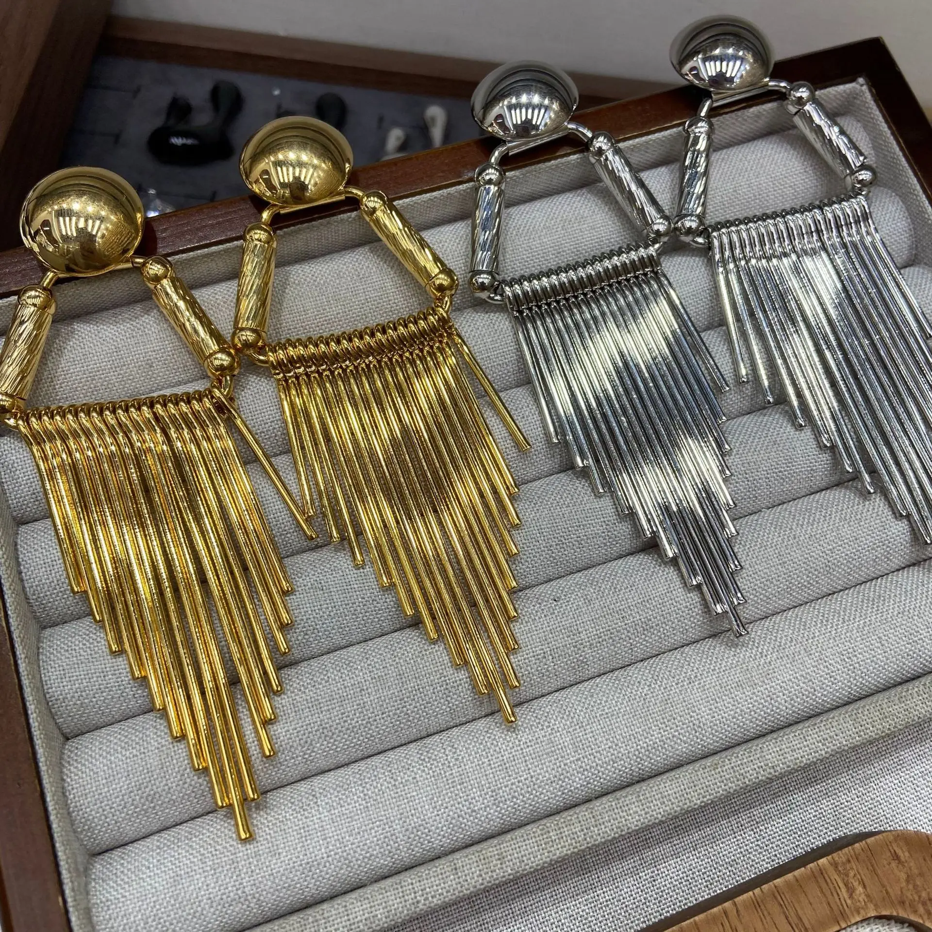 Long Metal Tassel Drop Earrings Triangle Geometric Fringe Dangle Earrings Trendy Nightclub Women Accessories Silver Gold Color