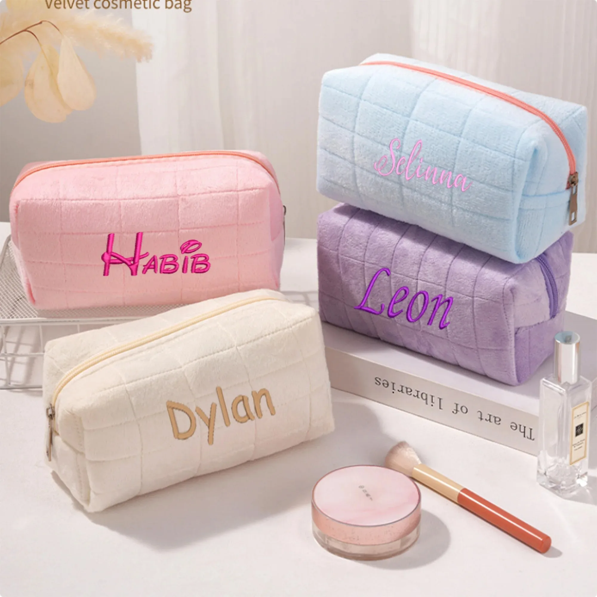 Personalized Embroidery Name Makeup Bag High-Quality Portable Travel Toiletry Bag Cute Travel Makeup Pouch Perfect Birthday Gift