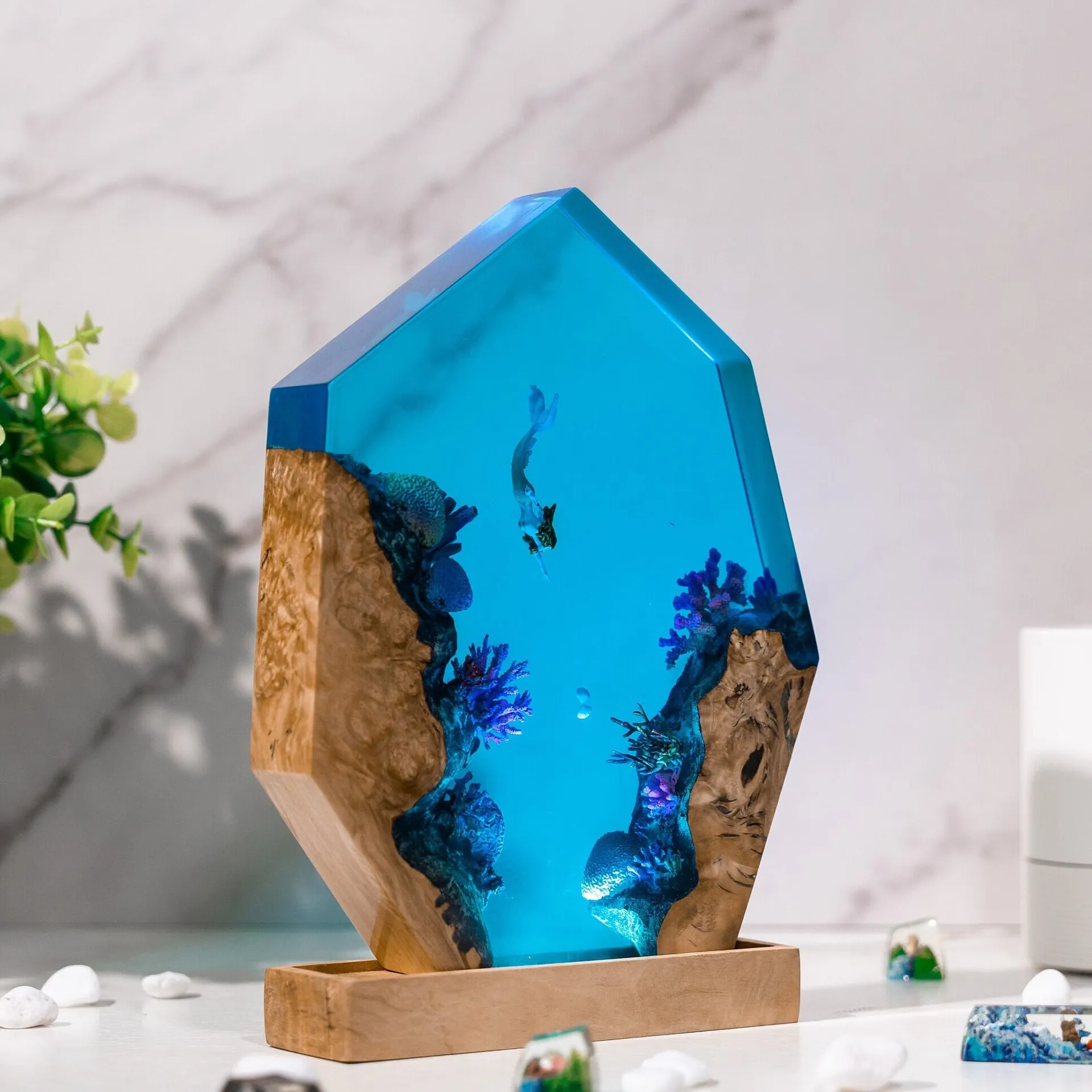 マーメイド有機樹脂ランプクリエイティブアートナイトライト神秘的な海の風景装飾テーブルランプ USB 充電