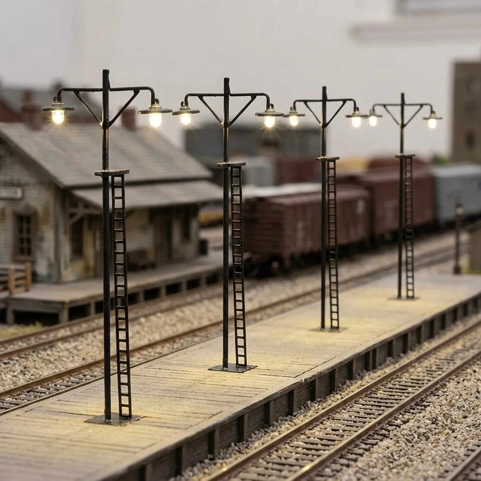 4 x HO Scale LED Yard Light, Model Train Railroad Street Station Lamp Post, 20mA Current, Metal Body, Resistor Compatibility