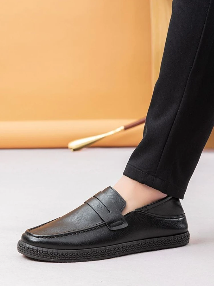 

Мужская повседневная обувь без шнуровки с круглым носком, увеличивающая рост, модная новинка 2024 года, роскошная распродажа, размер 44, кожаная обувь для мужчин