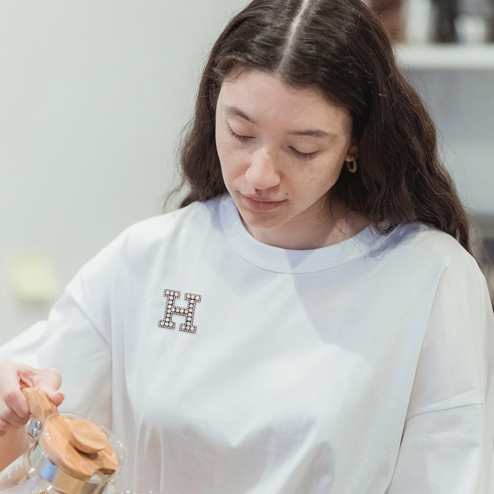 

26Pcs Alphabet Rhinestone Clothing Patches for DIY Craft Sewing Repair Appliques Decoration Clothing Patches Clothes Patch