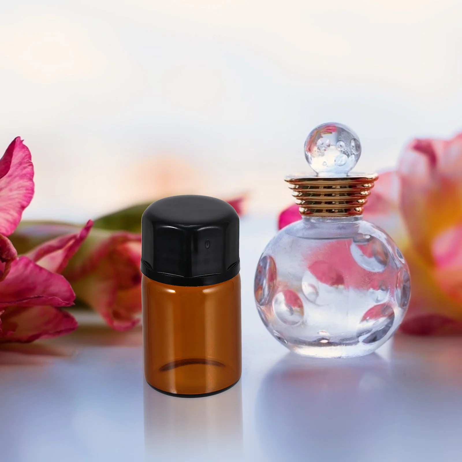 

50Pcs Essential Oil Bottles Brown Glass Mini Leakproof Portable Bottles for Cream Balms Lotion Travel Makeup Containers