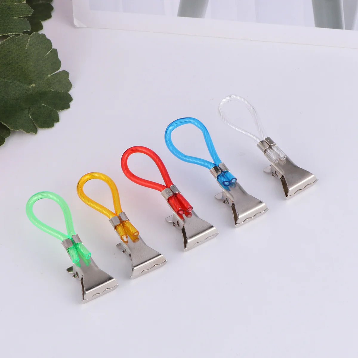 

20 PCS Beach Towel Clips Bathing Pins Clothes Hanging Rack TowelHanger Hangers Rope
