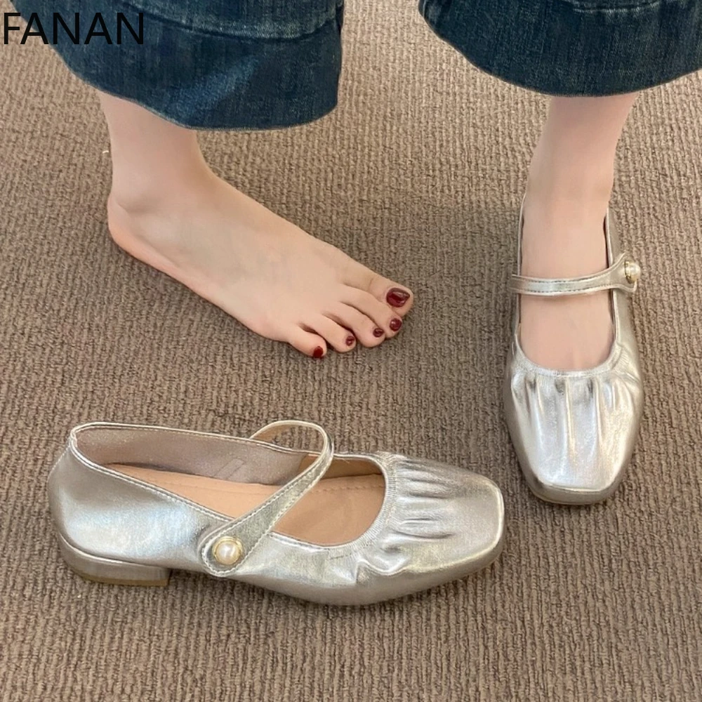 

Новые серебряные туфли на плоской подошве, женские летние кожаные элегантные туфли Мэри Джейн на низком каблуке, туфли-лодочки на платформе, оригинальные туфли на плоской подошве